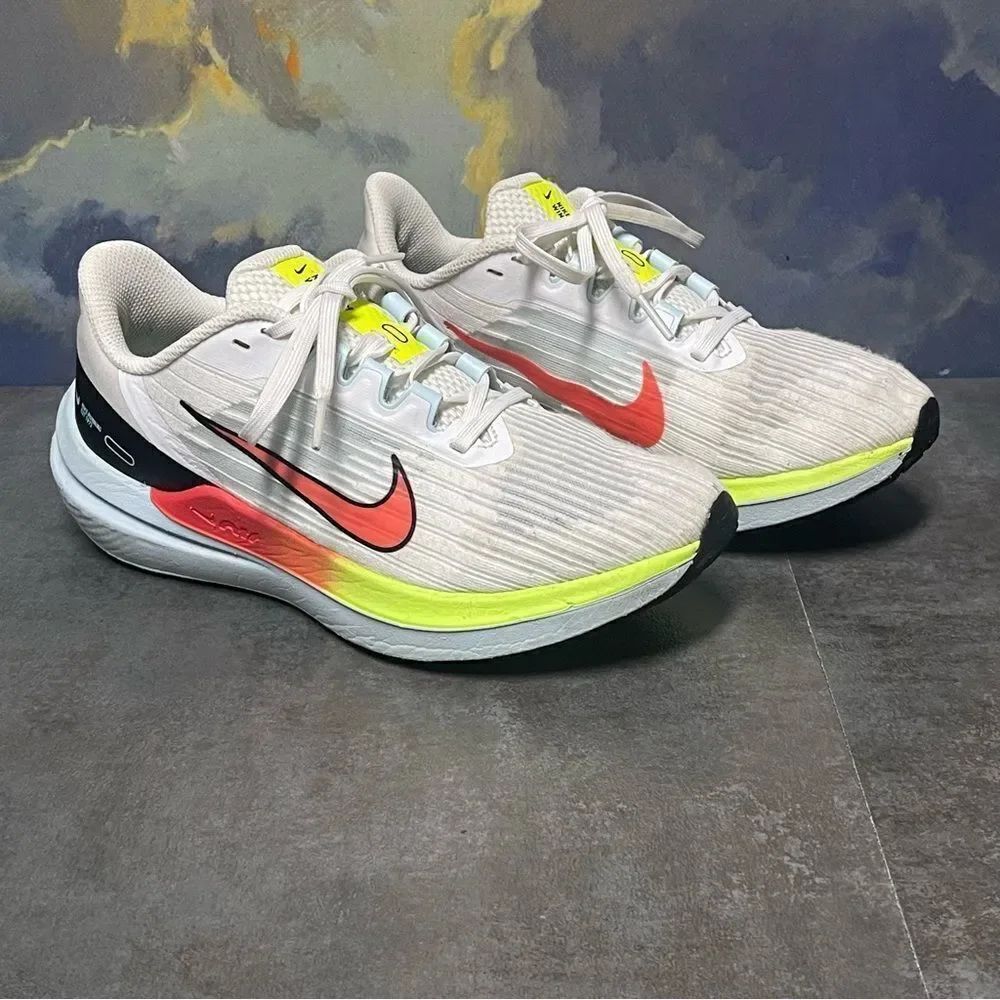 Nike Zoom Winflo 9 Women's White Running Shoes Size 7.5